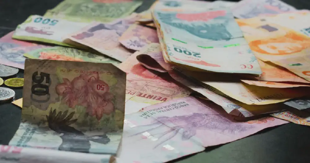 Los 5 países con el salario mínimo más alto de Latinoamérica: ¿alcanza para vivir?